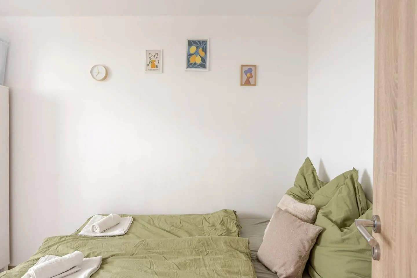 Schoenes Apartment Mit Parkplatz & 24H Checkin 2 Kolín nad Rýnem