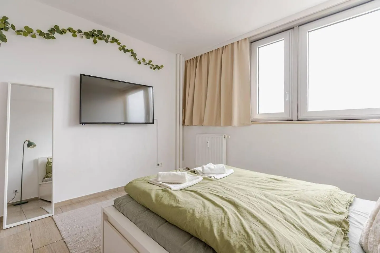 Schoenes Apartment Mit Parkplatz & 24H Checkin 2 Kolín nad Rýnem
